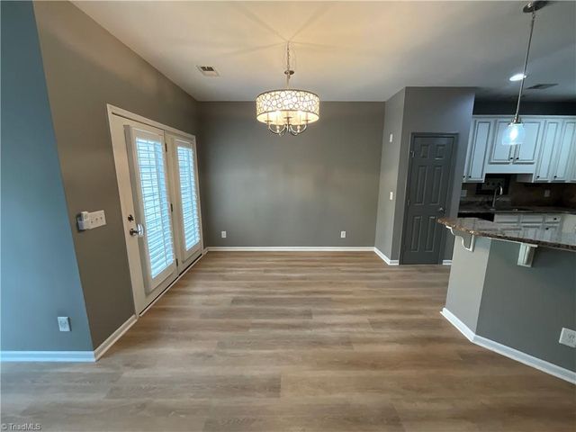 27 Cherine Way, Greensboro, NC 27410