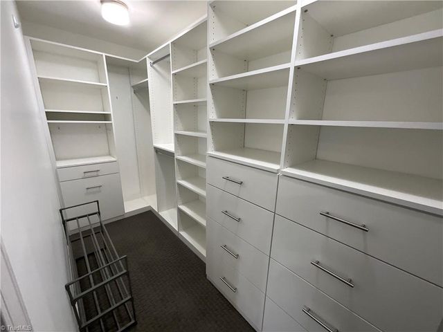 27 Cherine Way, Greensboro, NC 27410