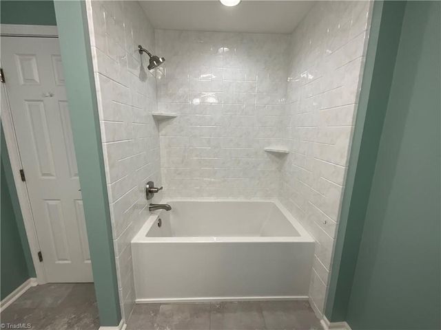 27 Cherine Way, Greensboro, NC 27410