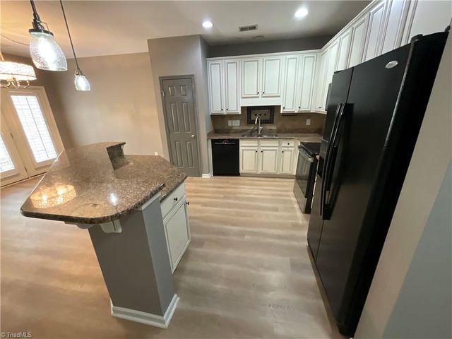 27 Cherine Way, Greensboro, NC 27410