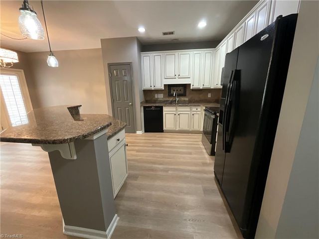 27 Cherine Way, Greensboro, NC 27410