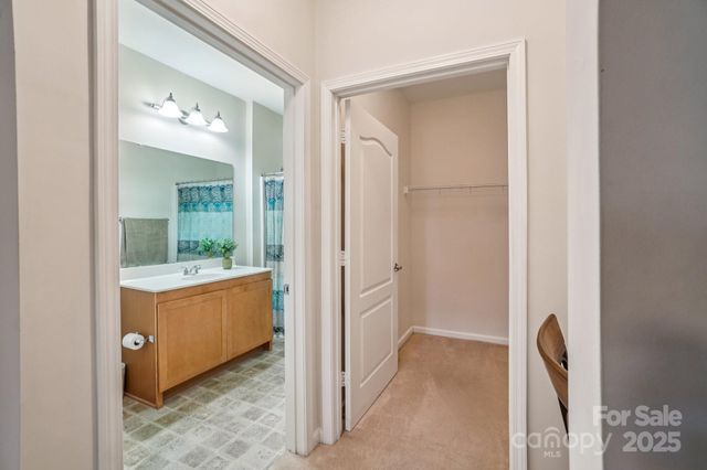 316 Appeldoorn Circle, Asheville, NC 28803