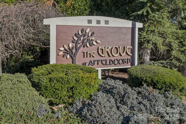 316 Appeldoorn Circle, Asheville, NC 28803