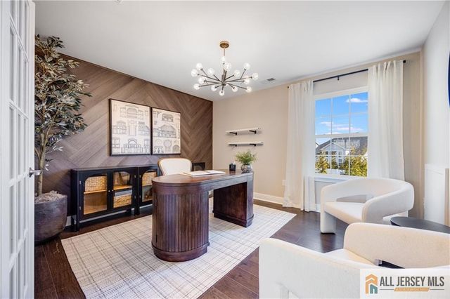 6 Galerie Court, Monroe, NJ 08831