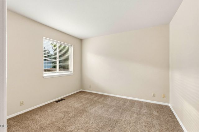 21326 Starling Drive, Bend, OR 97701