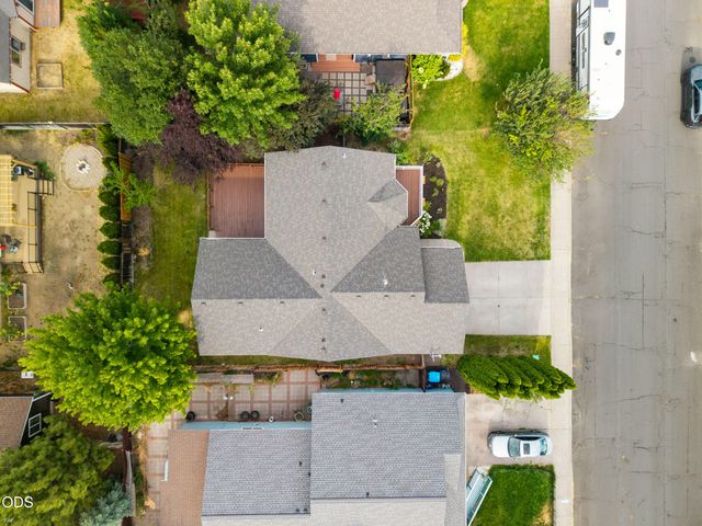 21326 Starling Drive, Bend, OR 97701