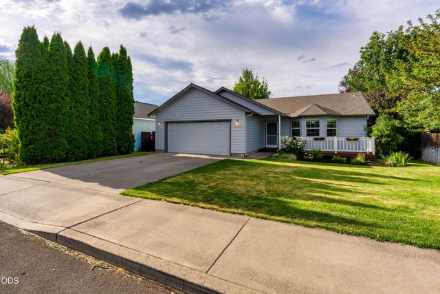 21326 Starling Drive, Bend, OR 97701