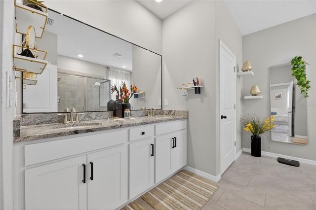 33146 SAND CREEK DRIVE, Wesley Chapel, FL 33543