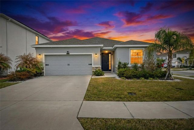 33146 SAND CREEK DRIVE, Wesley Chapel, FL 33543