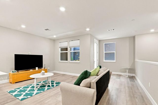 633 Clover Circle, Milpitas, CA 95035
