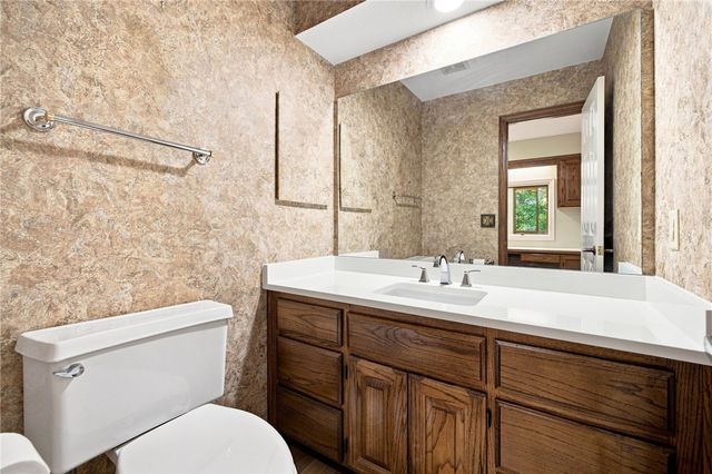 7 Kenton Lane, Bella Vista, AR 72715