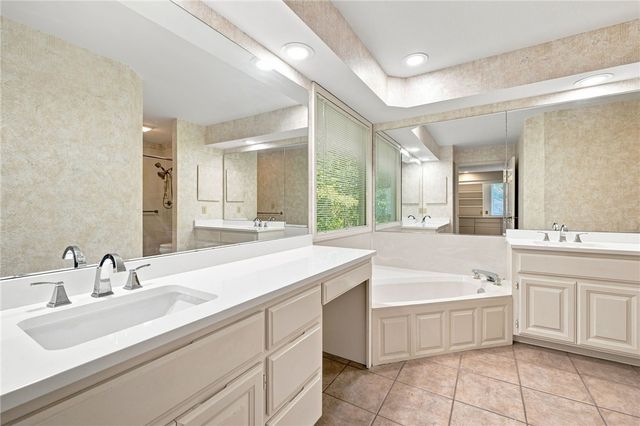 7 Kenton Lane, Bella Vista, AR 72715