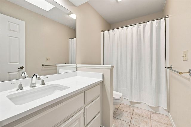 7 Kenton Lane, Bella Vista, AR 72715