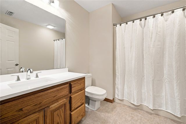 7 Kenton Lane, Bella Vista, AR 72715