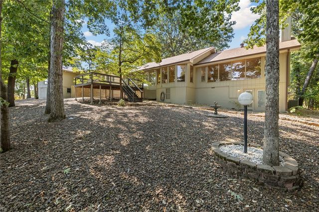 7 Kenton Lane, Bella Vista, AR 72715