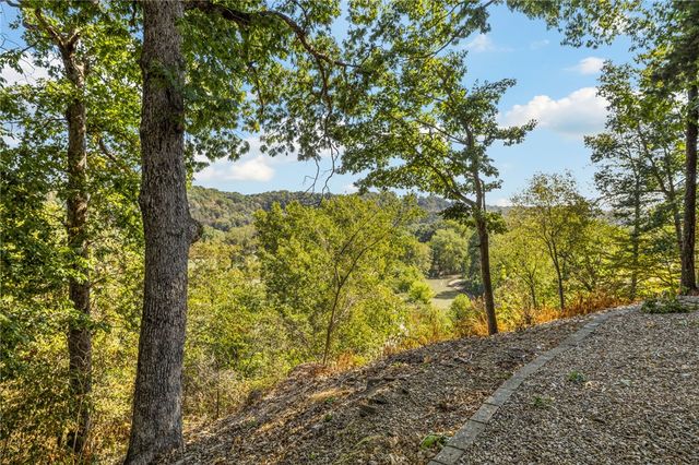 7 Kenton Lane, Bella Vista, AR 72715