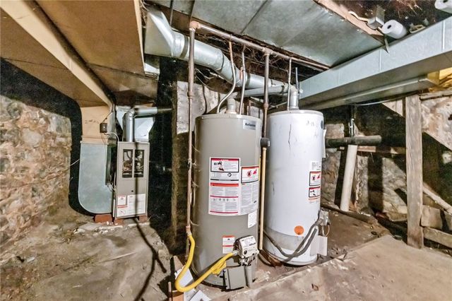 1624 6th Ave, Beaver Falls, PA 15010