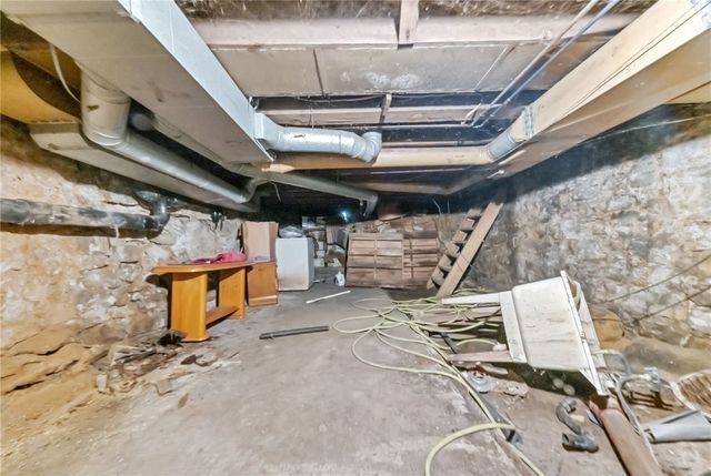 1624 6th Ave, Beaver Falls, PA 15010