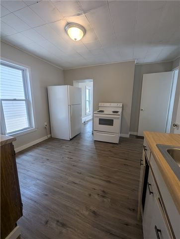 1624 6th Ave, Beaver Falls, PA 15010