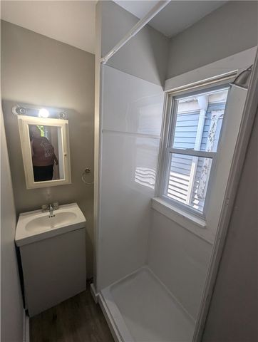 1624 6th Ave, Beaver Falls, PA 15010