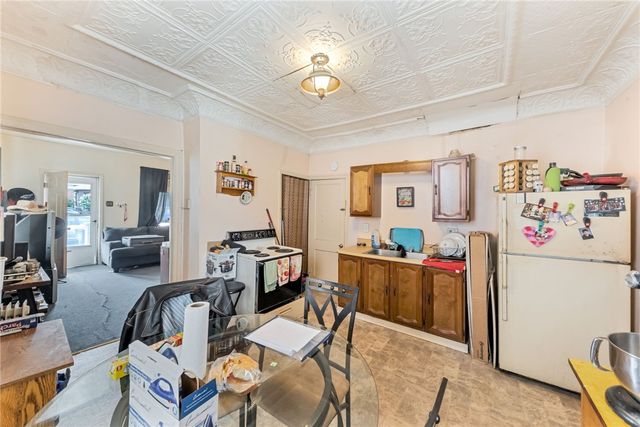 1624 6th Ave, Beaver Falls, PA 15010