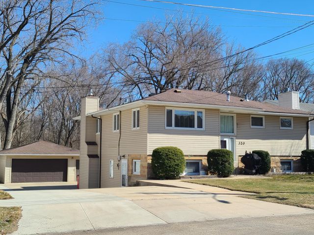 320 17th Avenue NE, Rochester, MN 55906