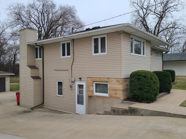 320 17th Avenue NE, Rochester, MN 55906