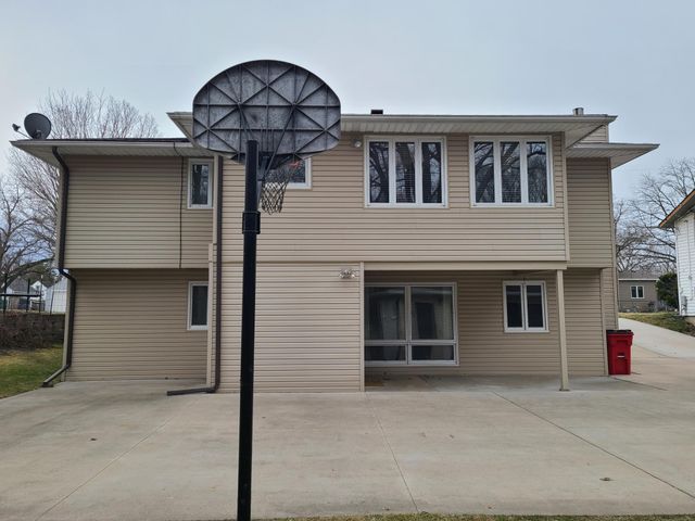 320 17th Avenue NE, Rochester, MN 55906