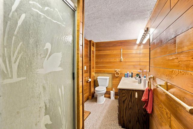5433 Twin Lake Boulevard E, Brooklyn Center, MN 55429