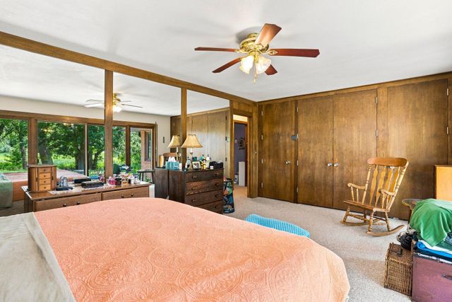 5433 Twin Lake Boulevard E, Brooklyn Center, MN 55429