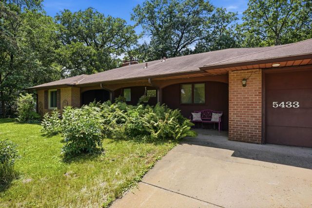 5433 Twin Lake Boulevard E, Brooklyn Center, MN 55429