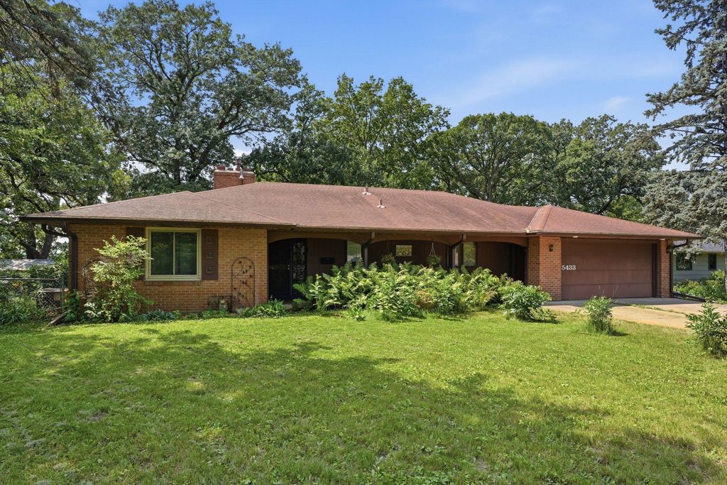 5433 Twin Lake Boulevard E, Brooklyn Center, MN 55429 — photo 4