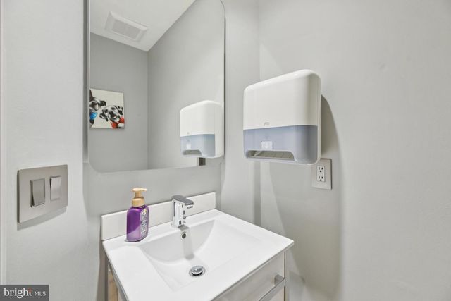 504 GOLDEN OAK TER, Rockville, MD 20850