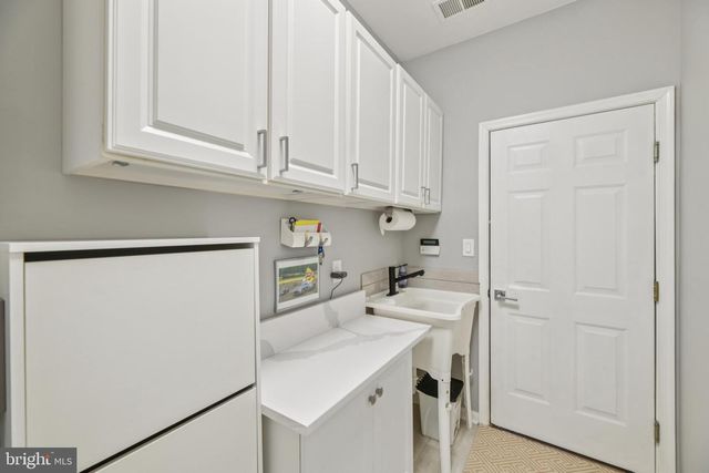 504 GOLDEN OAK TER, Rockville, MD 20850