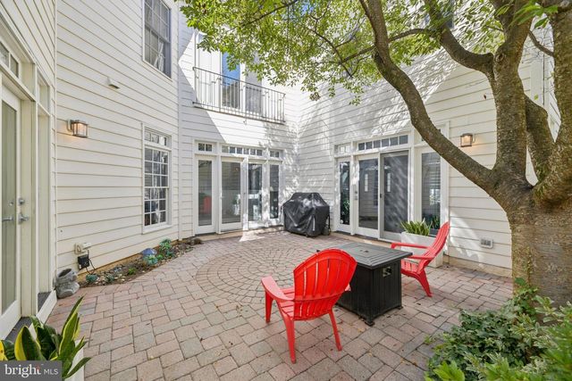 504 GOLDEN OAK TER, Rockville, MD 20850