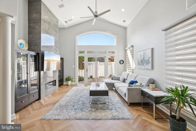 504 GOLDEN OAK TER, Rockville, MD 20850