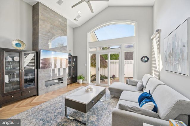 504 GOLDEN OAK TER, Rockville, MD 20850