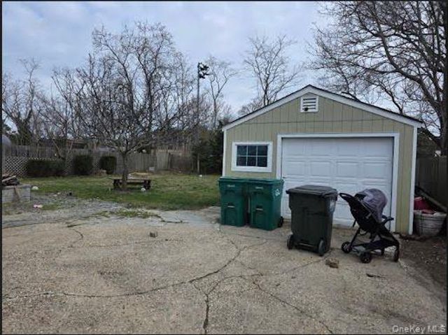 33 Brown Street, Riverhead, NY 11901