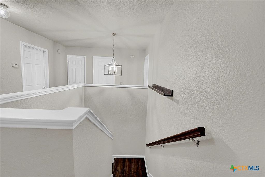 Image 17 of property listing at 113 Endeavour, Kyle, TX 78640