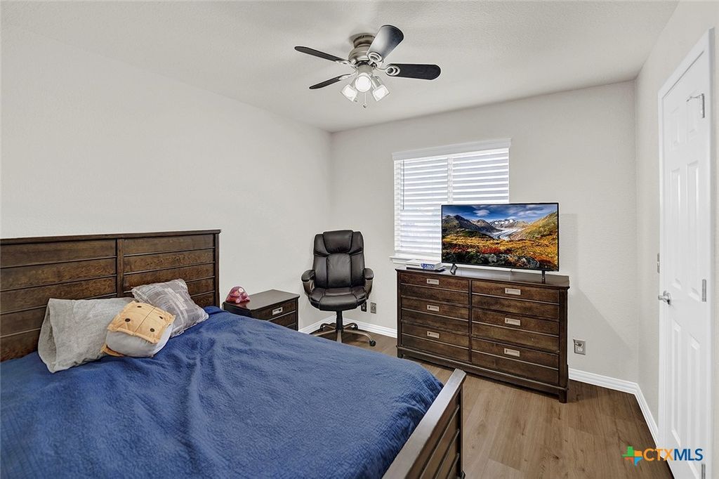 Image 23 of property listing at 113 Endeavour, Kyle, TX 78640