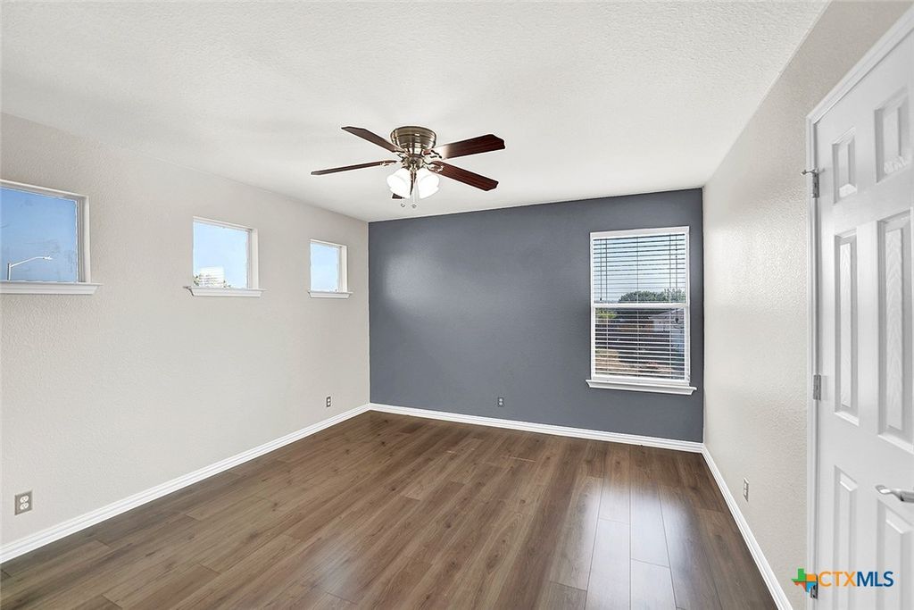 Image 26 of property listing at 113 Endeavour, Kyle, TX 78640