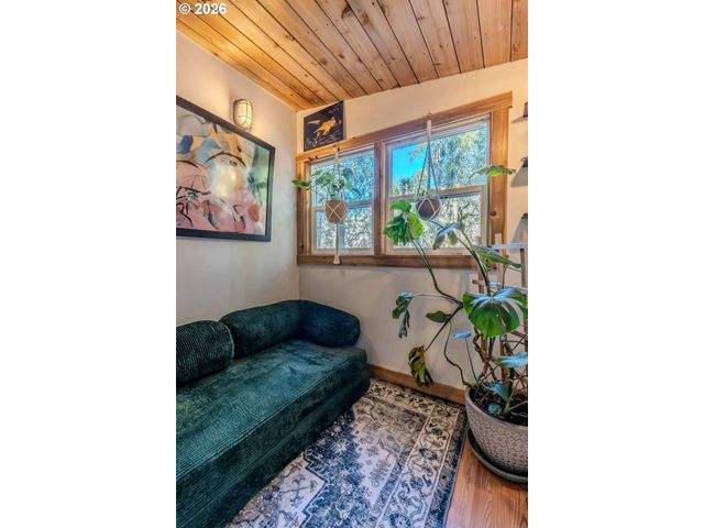 58801 Se CABIN Ln, Sandy, OR 97055