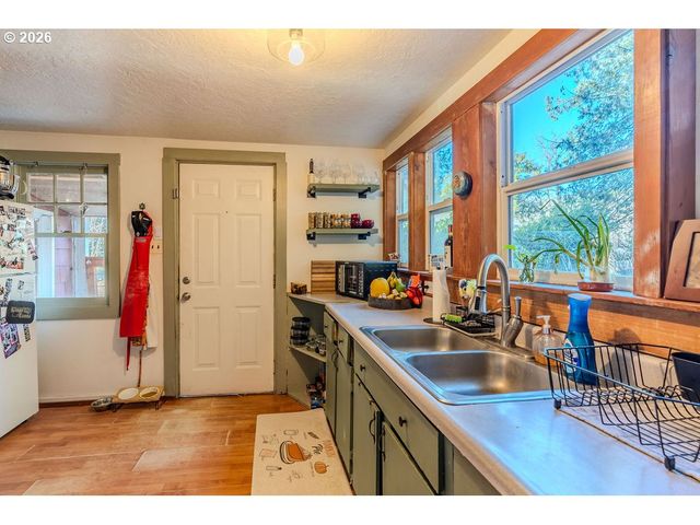 58801 Se CABIN Ln, Sandy, OR 97055