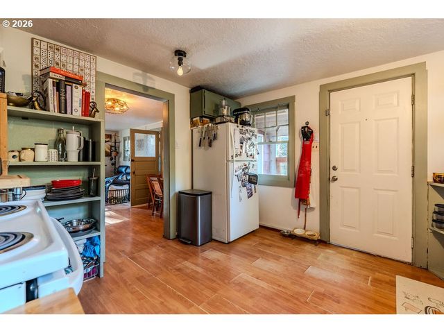 58801 Se CABIN Ln, Sandy, OR 97055