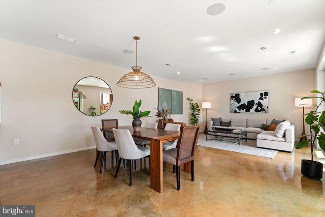 21 OVERBECK ALLEY NE, Washington, DC 20002