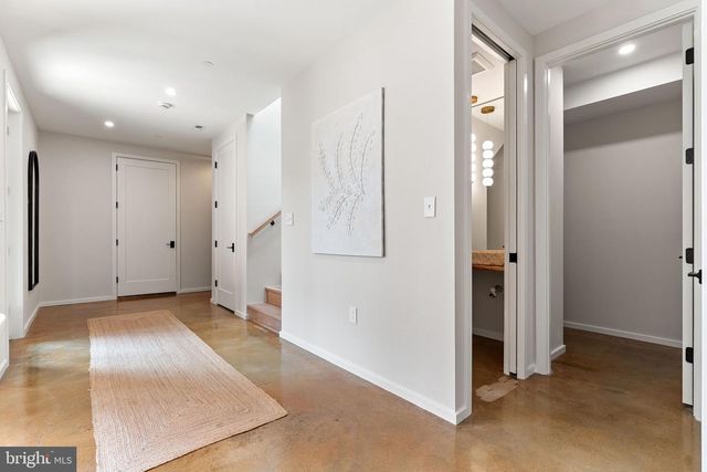 21 OVERBECK ALLEY NE, Washington, DC 20002