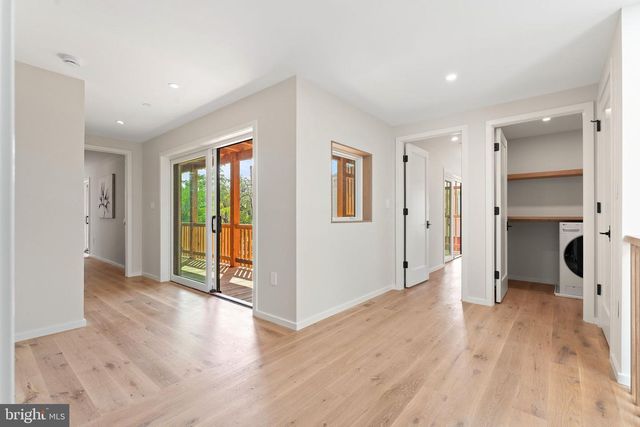 21 OVERBECK ALLEY NE, Washington, DC 20002