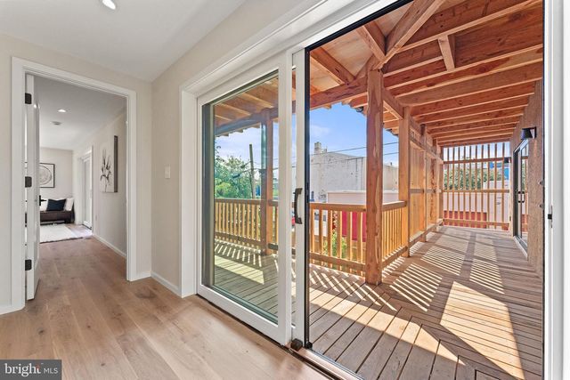 21 OVERBECK ALLEY NE, Washington, DC 20002