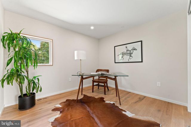 21 OVERBECK ALLEY NE, Washington, DC 20002