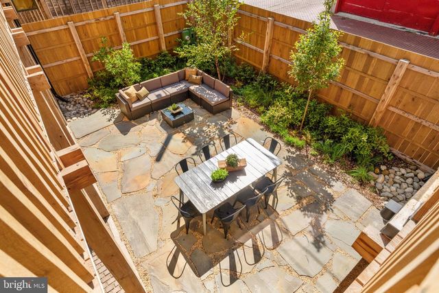 21 OVERBECK ALLEY NE, Washington, DC 20002